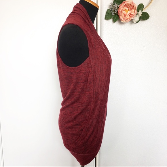 F21 | Lightweight Red Vest - Picture 4 of 8